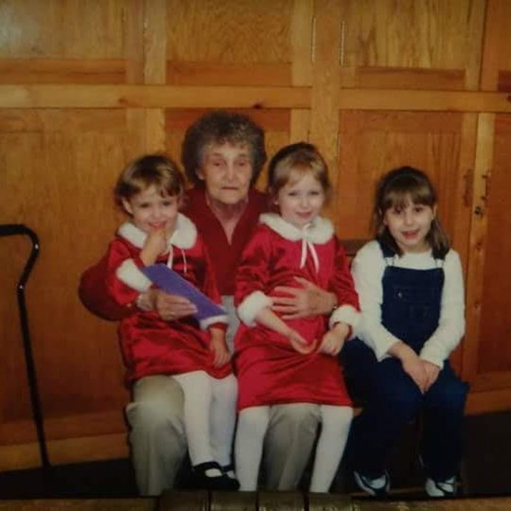 Meet your Posher, Alexis